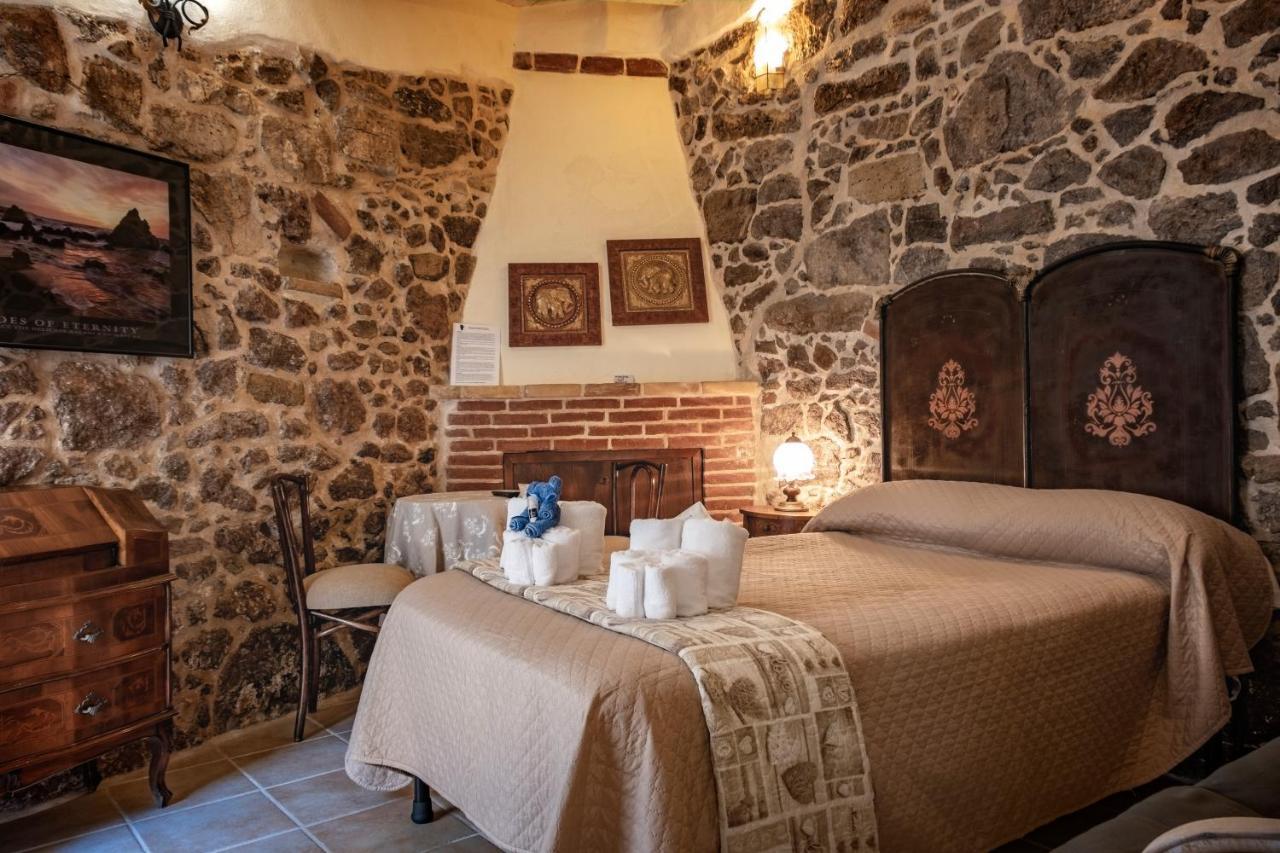 Domo Sa Barra Bed & Breakfast SantʼAntìoco Exterior foto