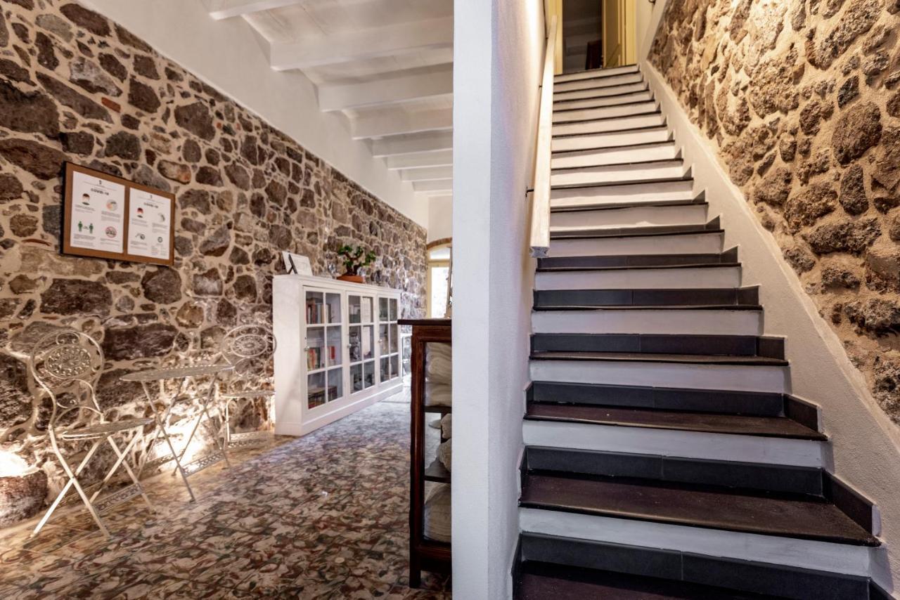 Domo Sa Barra Bed & Breakfast SantʼAntìoco Exterior foto