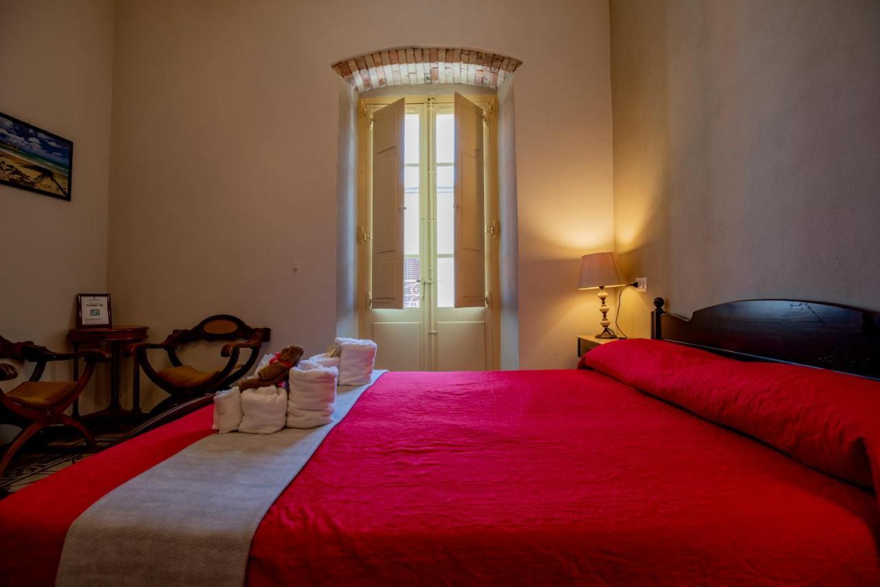 Domo Sa Barra Bed & Breakfast SantʼAntìoco Exterior foto