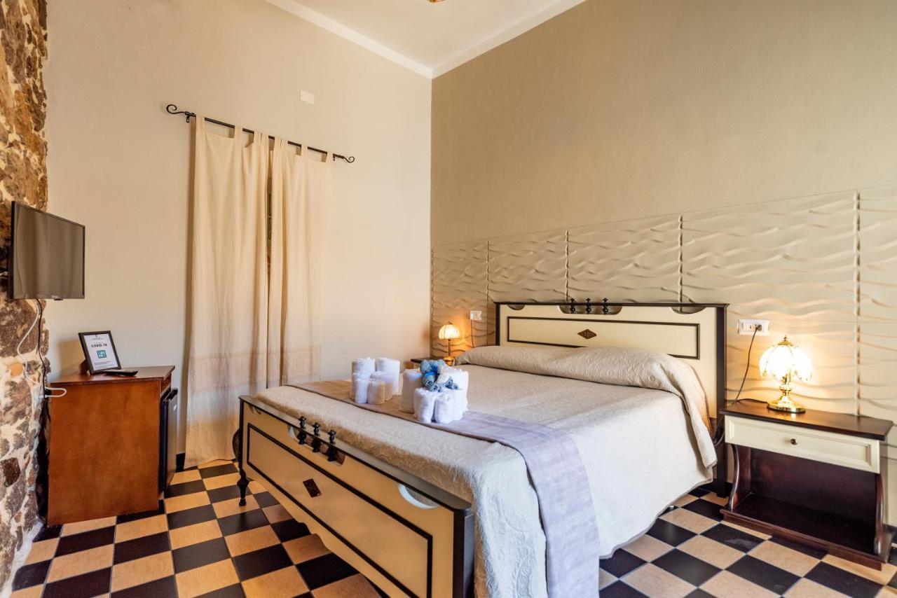 Domo Sa Barra Bed & Breakfast SantʼAntìoco Exterior foto